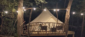 Rustic Yurt Retreat on Teague Mtn. Farm.
