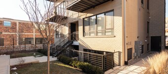 Modern Boutique Condo - "Au coeur de Detroit"