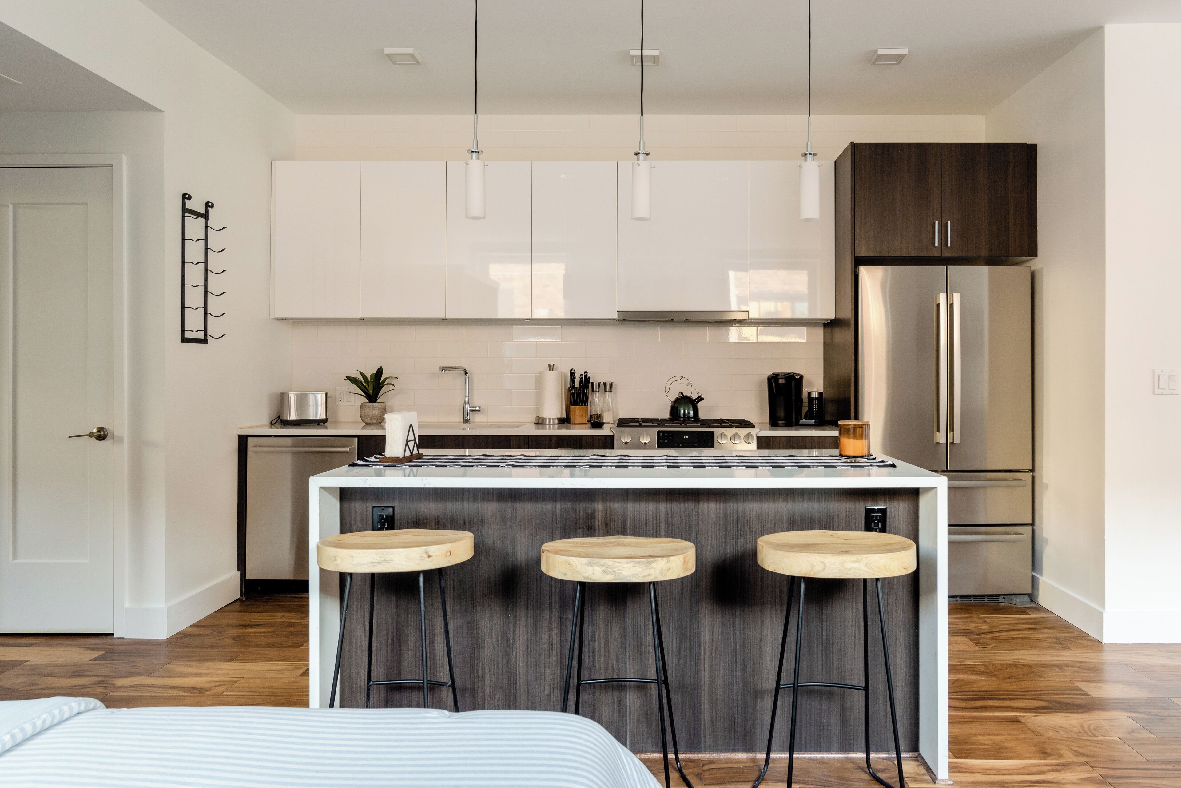 Microondas, horno, parrilla de estufa y lavavajillas 