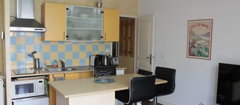 Appartement 'Au Cœur De La Riviera Des Alpes' avec Vue sur le Lac, Piscine Commune et Wi-Fi