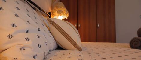 2 chambres, fer et planche Ă repasser, Wi-Fi, draps fournis