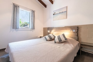 2 chambres, fer et planche à repasser, Wi-Fi gratuit