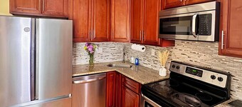 Haven of Rest: 3BR 2BA Central AC & Patio 10 mins Ctr. City  15 mins Nvy Yrd