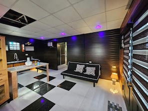 Studio, Terrasse, Stadtblick | Wohnbereich