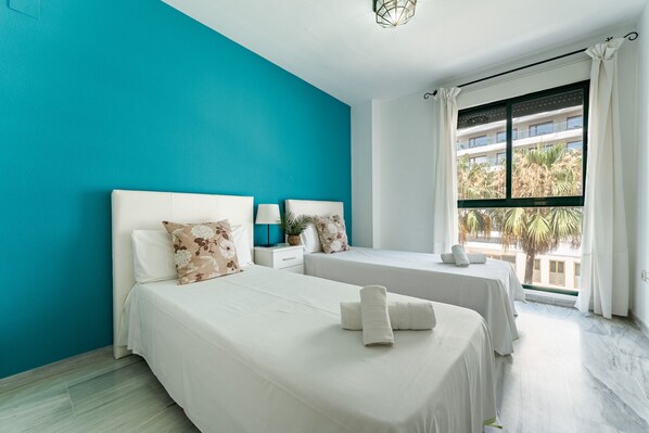 1 chambre, fer et planche à repasser, Wi-Fi gratuit, draps fournis