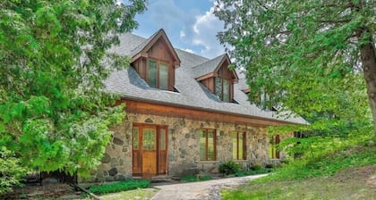 Perfect 10 acres private quiet property for small events & family gatherings