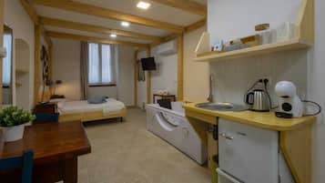 1 quarto, escrivaninha, Wi-Fi, roupa de cama