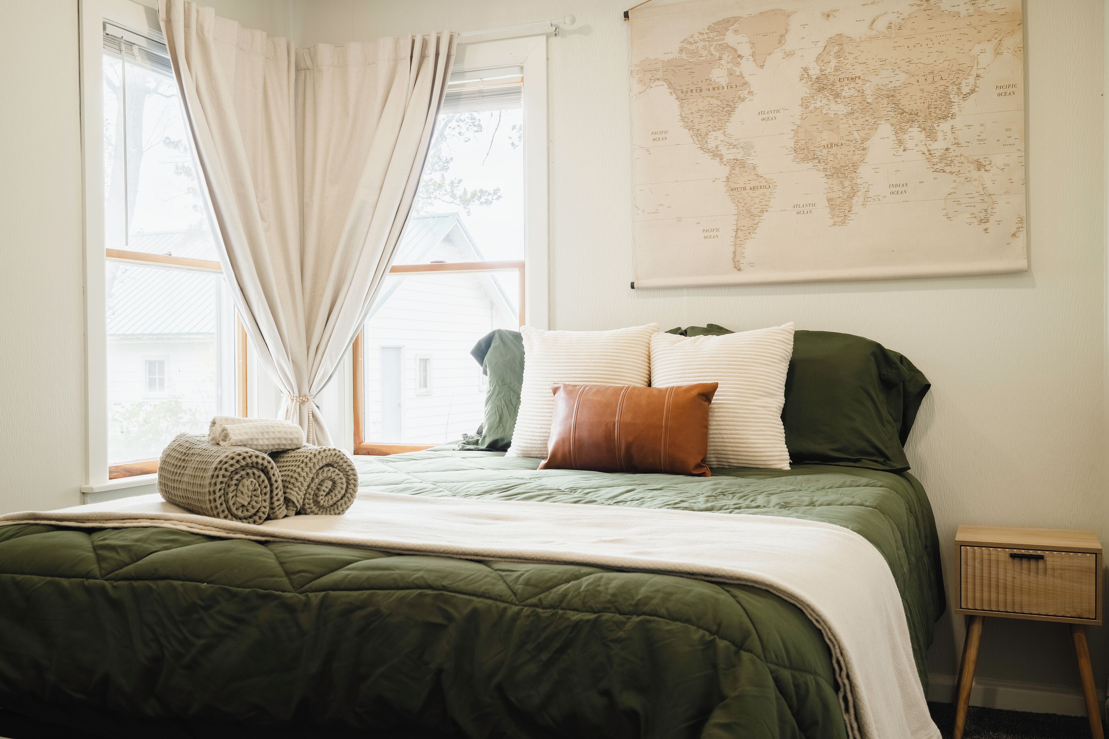 3 habitaciones, tabla de planchar con plancha y wifi gratis 