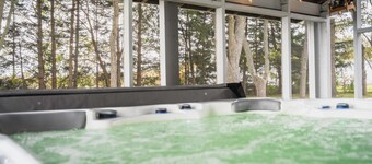 Pinch of Cozy ~ Hot Tub Theater ~ Seven Sons Farm