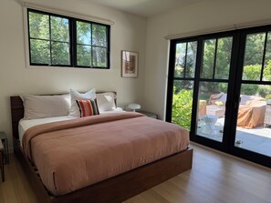 4 bedrooms, WiFi, bed sheets - New construction modern 4-bd house walking distance to East Hampton town center (East Hampton North)