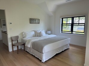 4 bedrooms, WiFi, bed sheets - New construction modern 4-bd house walking distance to East Hampton town center (East Hampton North)