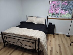 Desk, iron/ironing board, free WiFi, bed sheets