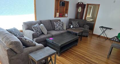 Charming 5-bedroom farmhouse with a great yard in delightful Waitsburg