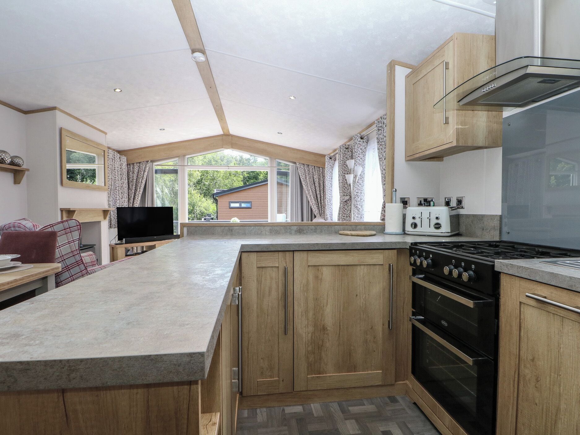 Fridge, microwave, dishwasher, toaster