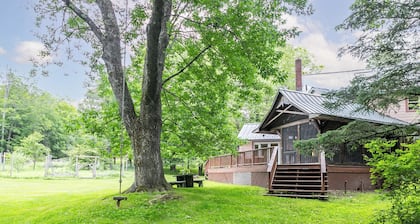 Serene 3-bedroom farmhouse in Willow