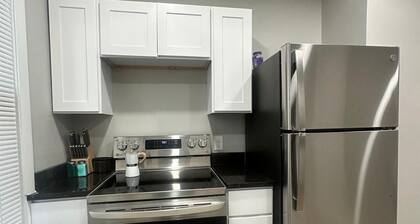 Cozy 2-bedroom apartment Near Six Flags & Attractions
