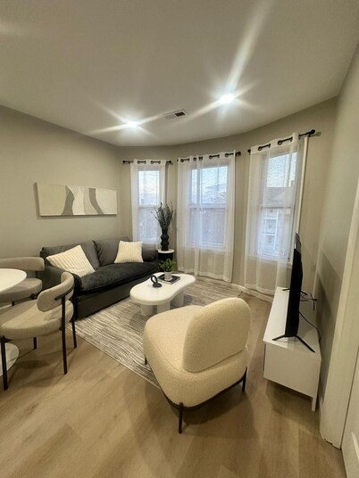 Cozy 2-bedroom apartment Near Six Flags & Attractions