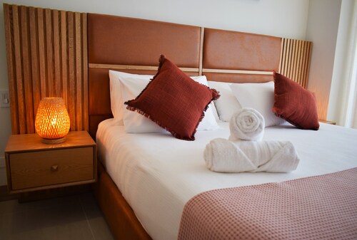 Luxury 2-Bedroom Oceanfront Apartment