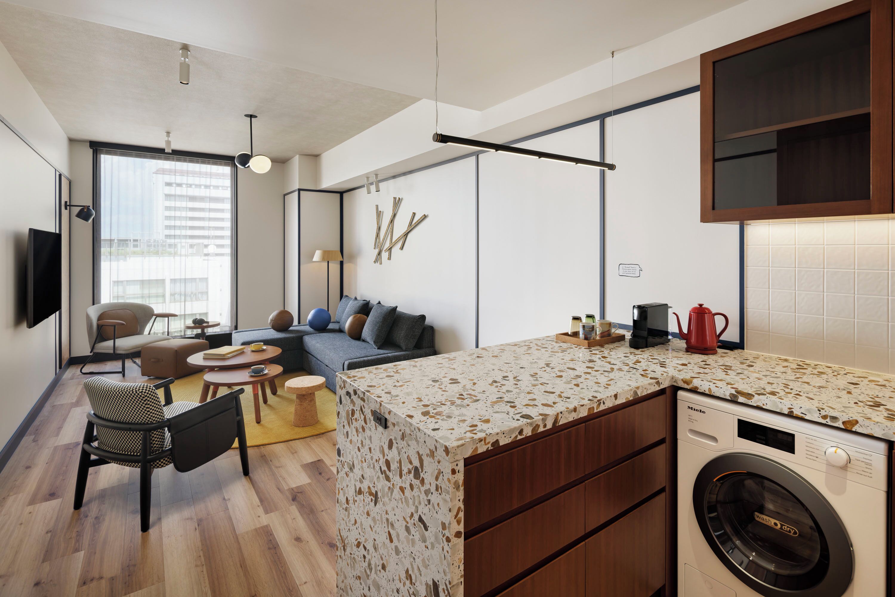 Svit - 1 kingsize-säng med bäddsoffa | Värdeförvaringsskåp på rummet och mörkläggningsgardiner