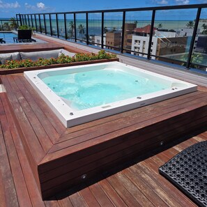 디지털 채널 시청이 가능한 50인치 스마트 TV, 넷플릭스, 스트리밍 서비스