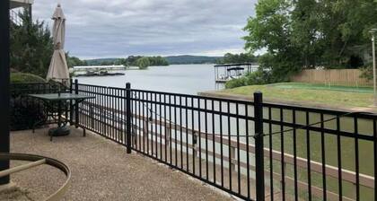 Hamilton Haven 4A: Your Relaxing Lake Hamilton Retreat/2BR/2 Bath, Pool & Patio