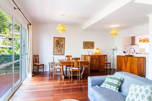 TV - GuestReady - A comfortable home in Funchal (Funchal)