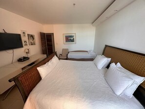 5 bedrooms, iron/ironing board, WiFi