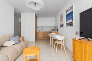 Superior Apartment | Iron/ironing board - Letnicka Offline by Grand Apartments (Gdańsk)