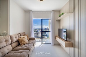 Basic Apartment | Living area