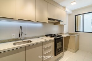 Basic Apartment | Private kitchen