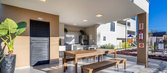 MCB - Apartments With Pool Near the Beach