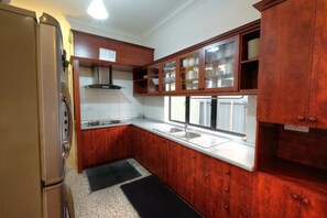 Microwave, stovetop