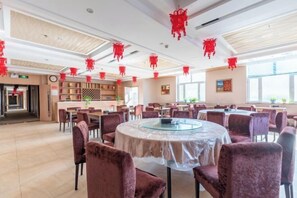 Restaurant - Yunlu Holiday Hotel (Arxan)