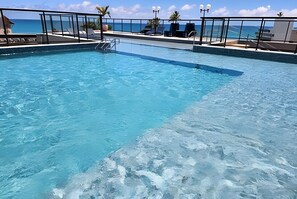 Apartment | Pool | Outdoor pool