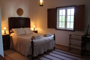 5 Schlafzimmer, Bügeleisen/Bügelbrett, WLAN, Bettwäsche