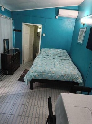 1 bedroom, WiFi, bed sheets