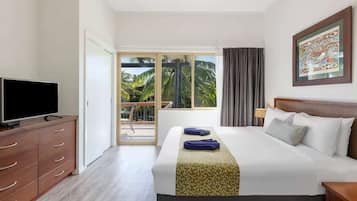 3 habitaciones, tabla de planchar con plancha, wifi y ropa de cama