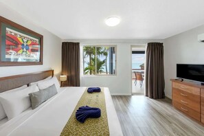 3 chambres, fer et planche à repasser, Wi-Fi, draps fournis