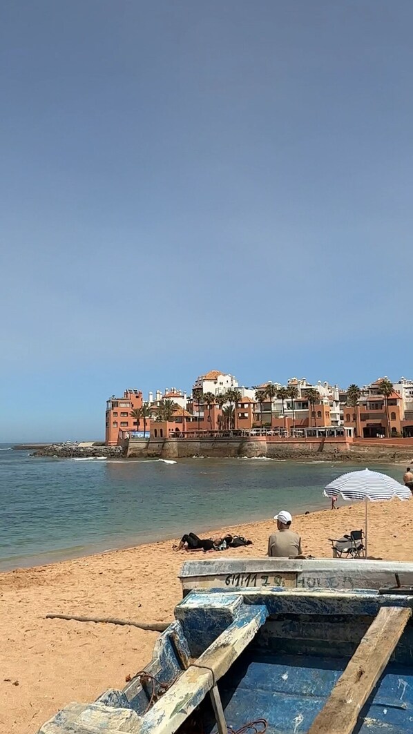 靠近海滩