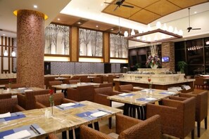 Unclassified image, 5 of 39, button - Tiantai Yunjie International Hotel (Xiuwu)