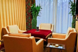 Unclassified image, 4 of 39, button - Tiantai Yunjie International Hotel (Xiuwu)