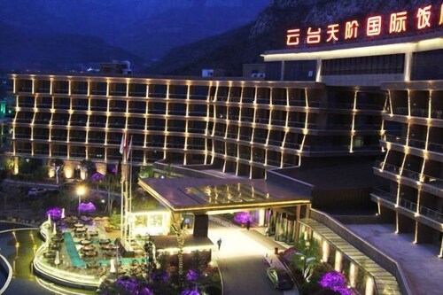 Tiantai Yunjie International Hotel