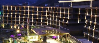 Tiantai Yunjie International Hotel