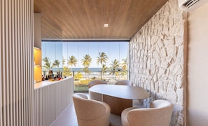Basic Apartment | Dining - Modern Apartments by the Beach in Ilheus - PET (Ilhéus)
