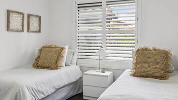 3 bedrooms, WiFi, bed sheets