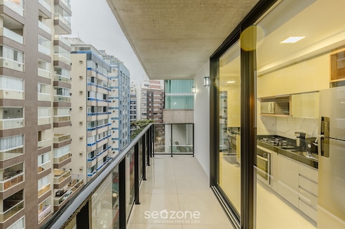 Building With New Apartments 300m From the Beach - EEP