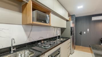 Basic Apartment | Private kitchen