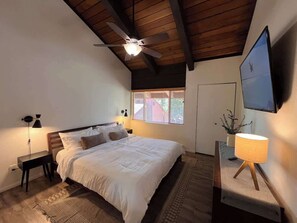 2 soverom, strykejern/-brett, wi-fi og sengetøy