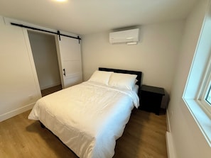 WiFi, bed sheets