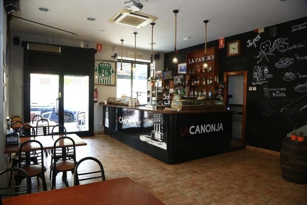 Bar (en la propiedad)